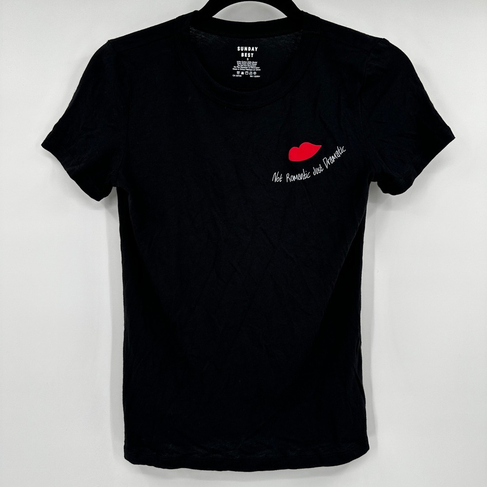 Sunday Best Aritzia‎ Black Not Romantic Just Dramatic Lips Graphic Tee Small